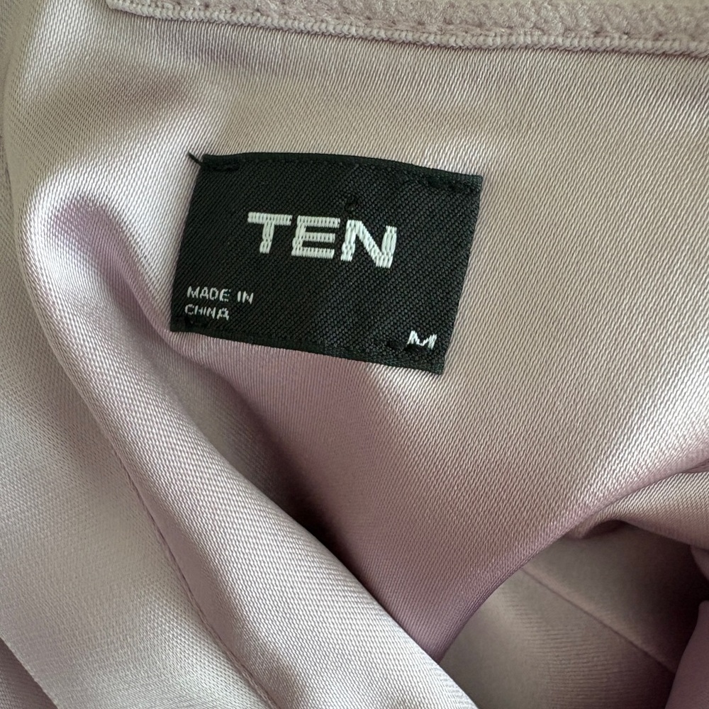Aritzia satin bustier new! Never worn - Picture 4 of 6